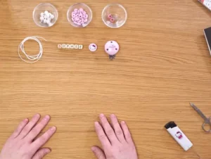 faire votre propre attache tétine personnalisée
