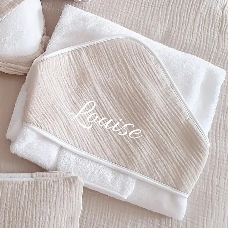 Cape et gant de toilette bébé beige 1 Cape et gant de toilette bébé beige