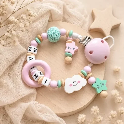 attache tetine fille nuage etoiles vert kids and crea clip et perles en bois
