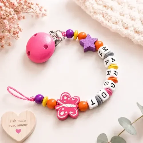attache tétine papillon bois orange personnalise Kids and Crea