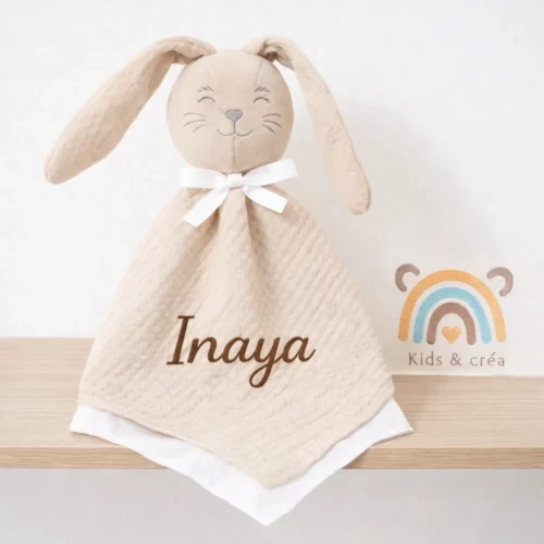 doudou lapin personnalisé kids and crea en gaze de coton dès la naissance
