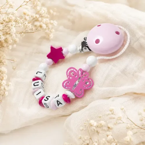 Attache tétine personnalisée fille papillon rose en bois
