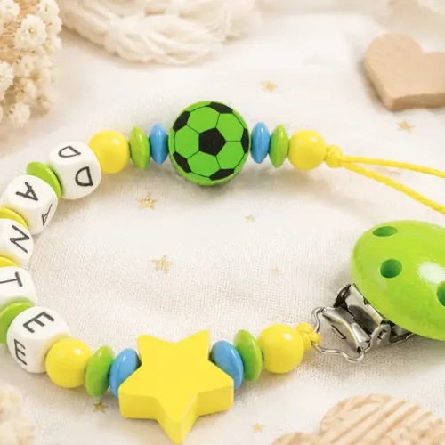 attache sucette football Brésil personnalisée adaptée sucette MAM