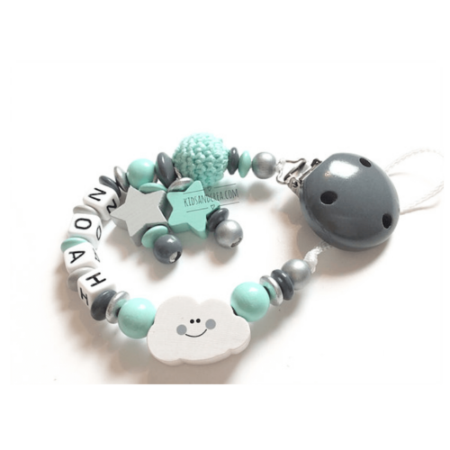 attache tétine prénom crochet tissu menthe et nuage