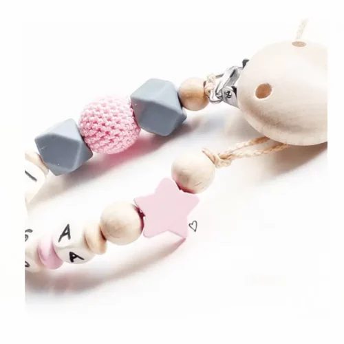 Attache tétine bois naturel et silicone rose personnalisée bébé